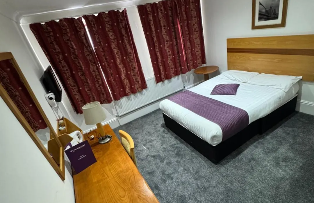 Newham Hotel-1